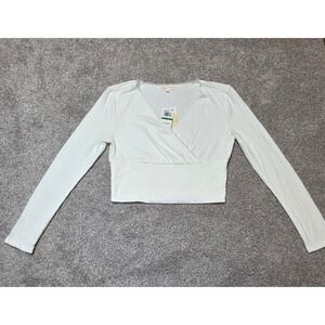 Sugar Moon Snow White Ribbed Surplice Lace Trim Crop Top Long Sleeve Large 
386